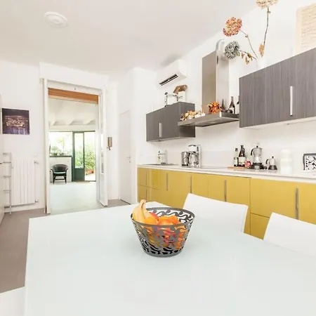 Dream Garden Center On Subway 10 Guest Apartment Milan