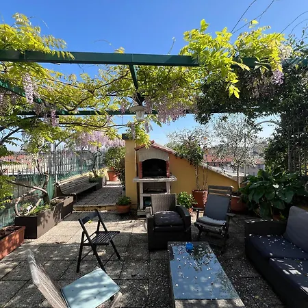 Dream Garden Center On Subway 10 Guest Apartment *